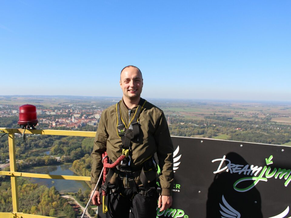 Milan Tesař bungee jumping